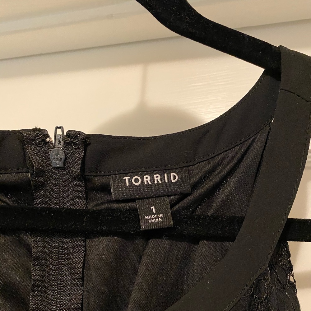 Torrid Black Lace Peplum Chiffon Tank - Picture 6 of 6